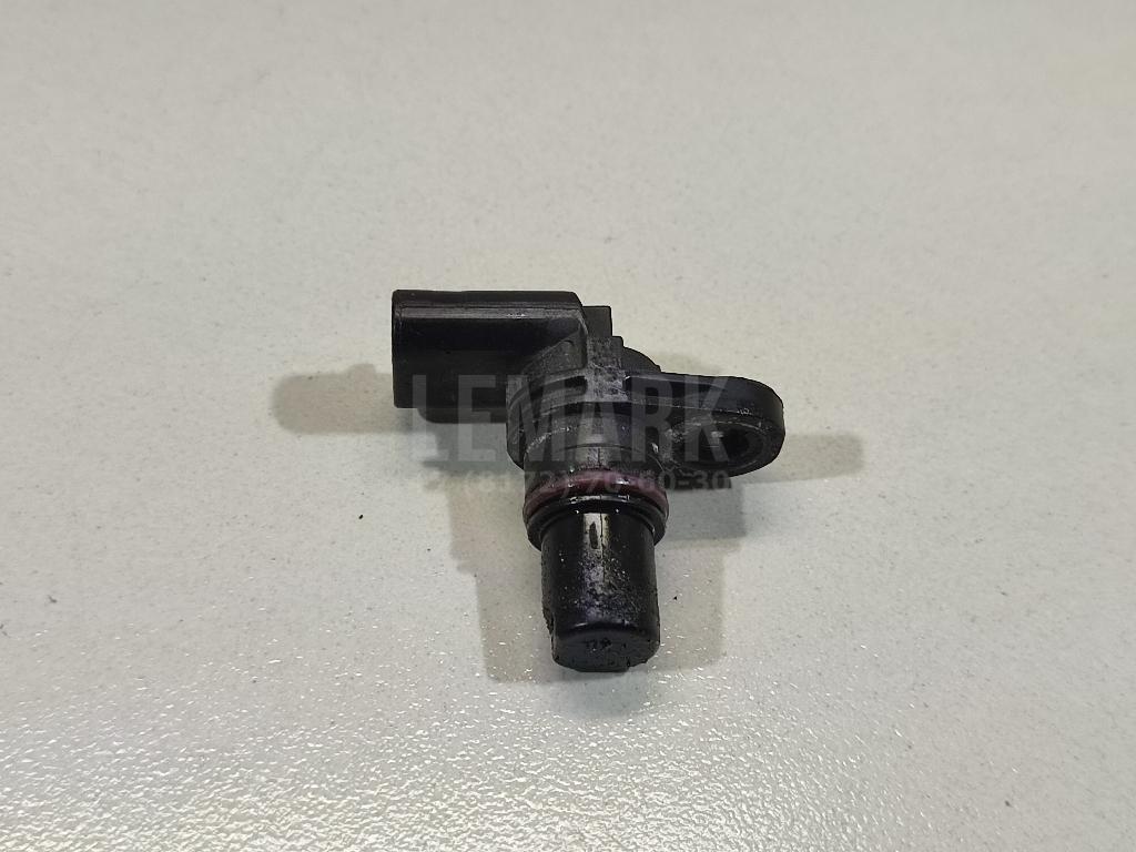 Датчик положения распредвала 04C907601 VAG