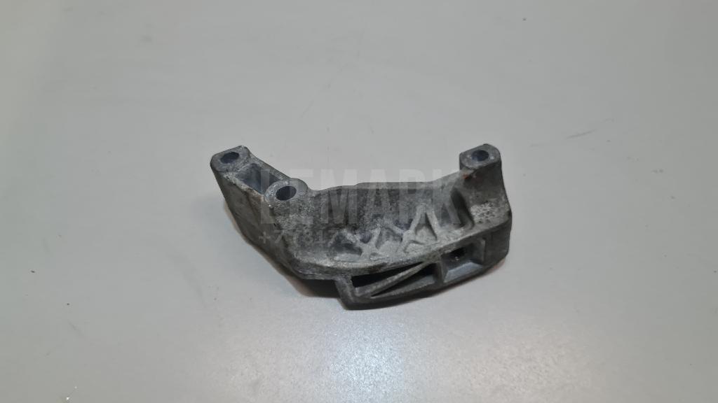 Кронштейн опоры двигателя 11232JD000 Nissan