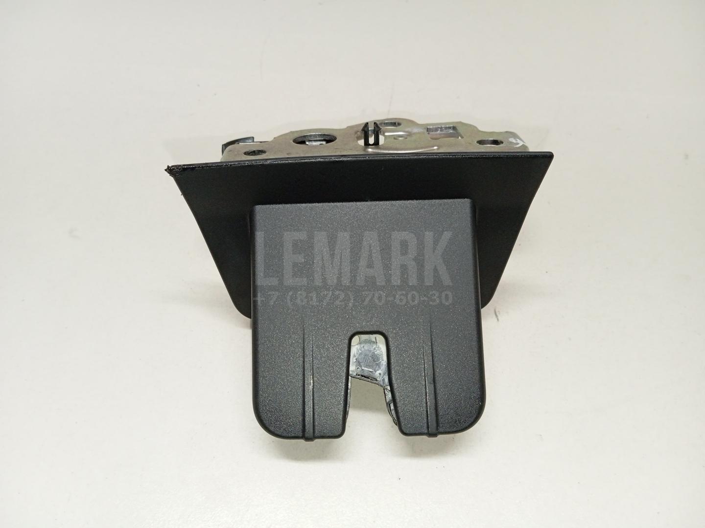 Замок багажника 8R0827505 VAG