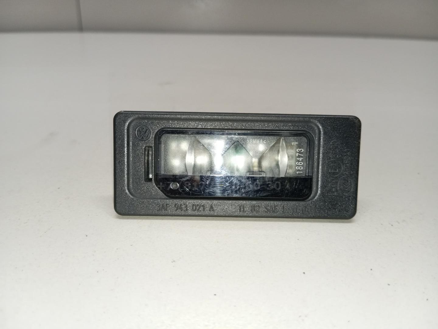 Фонарь подсветки номера 3AF943021A VAG