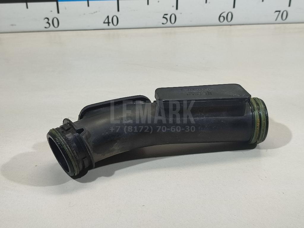 Патрубок 03C145674B VAG