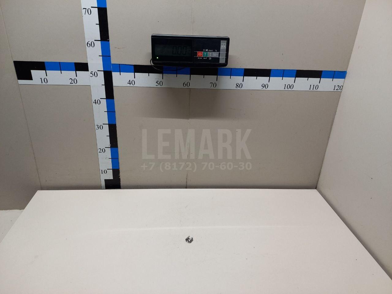Кронштейн форсунки 175715L30A Nissan