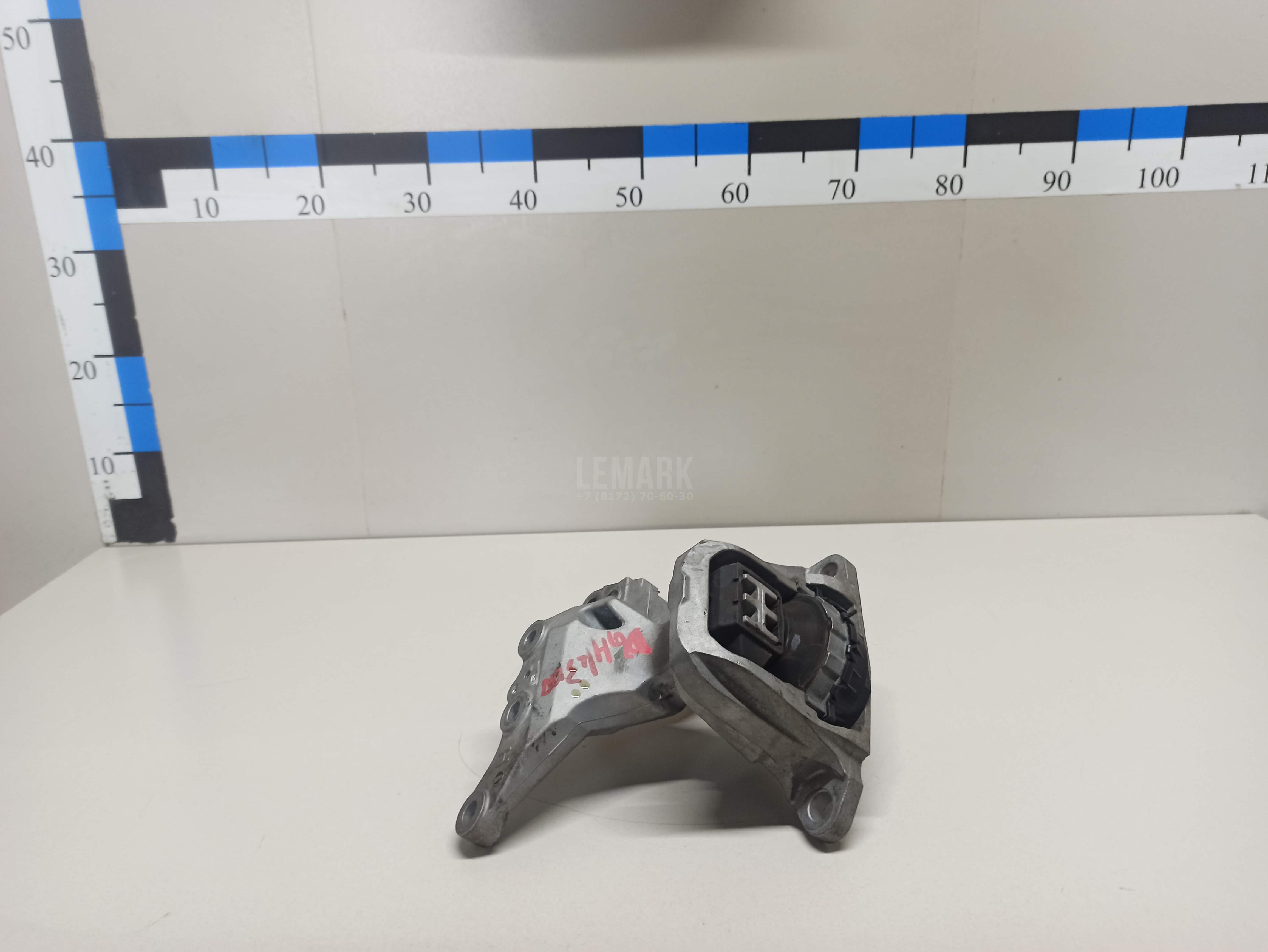 Опора двигателя правая 112104BB0B Nissan