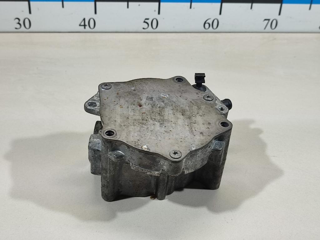 Насос вакуумный 06J145100G VAG