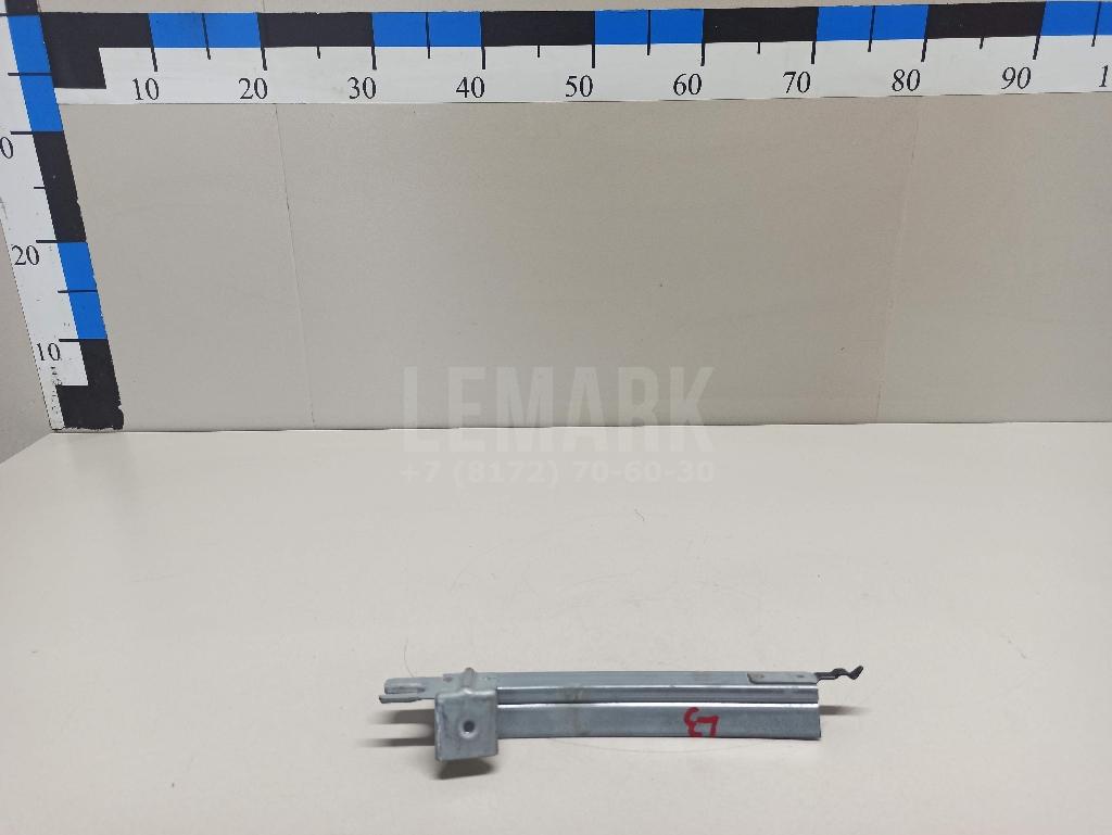 Направляющая стекла двери 82217JD000 Nissan