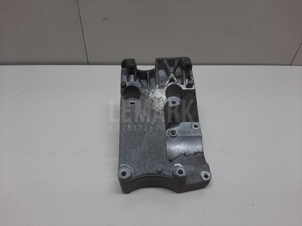 Кронштейн кондиционера 1715451 Ford
