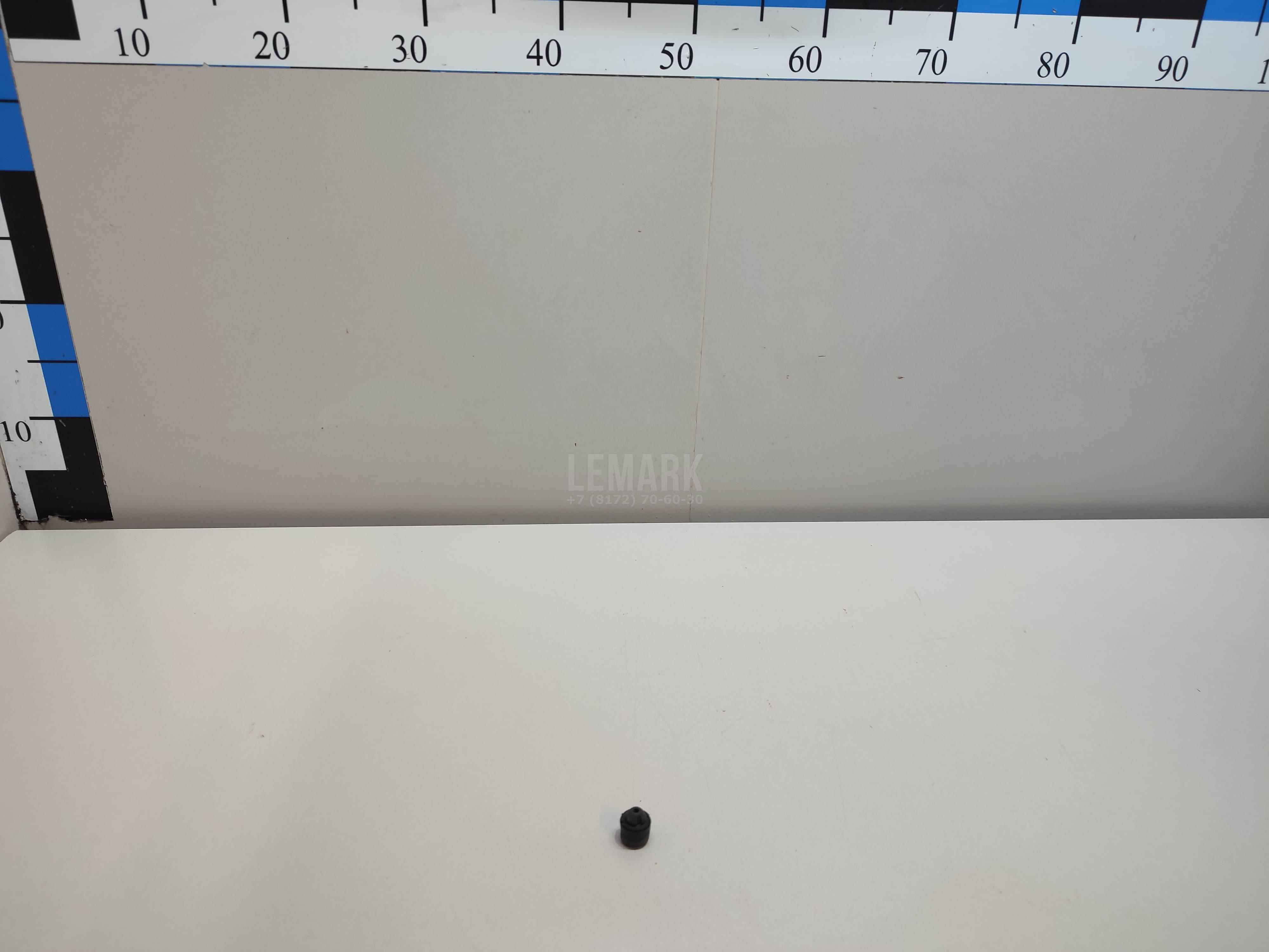 Отбойник капота 821911E000 Hyundai-Kia