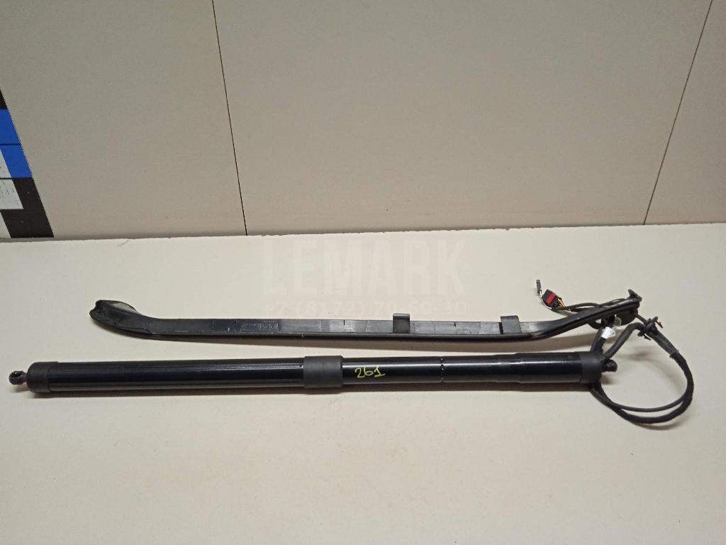 Амортизатор двери багажника 7P6827851FIIT VAG
