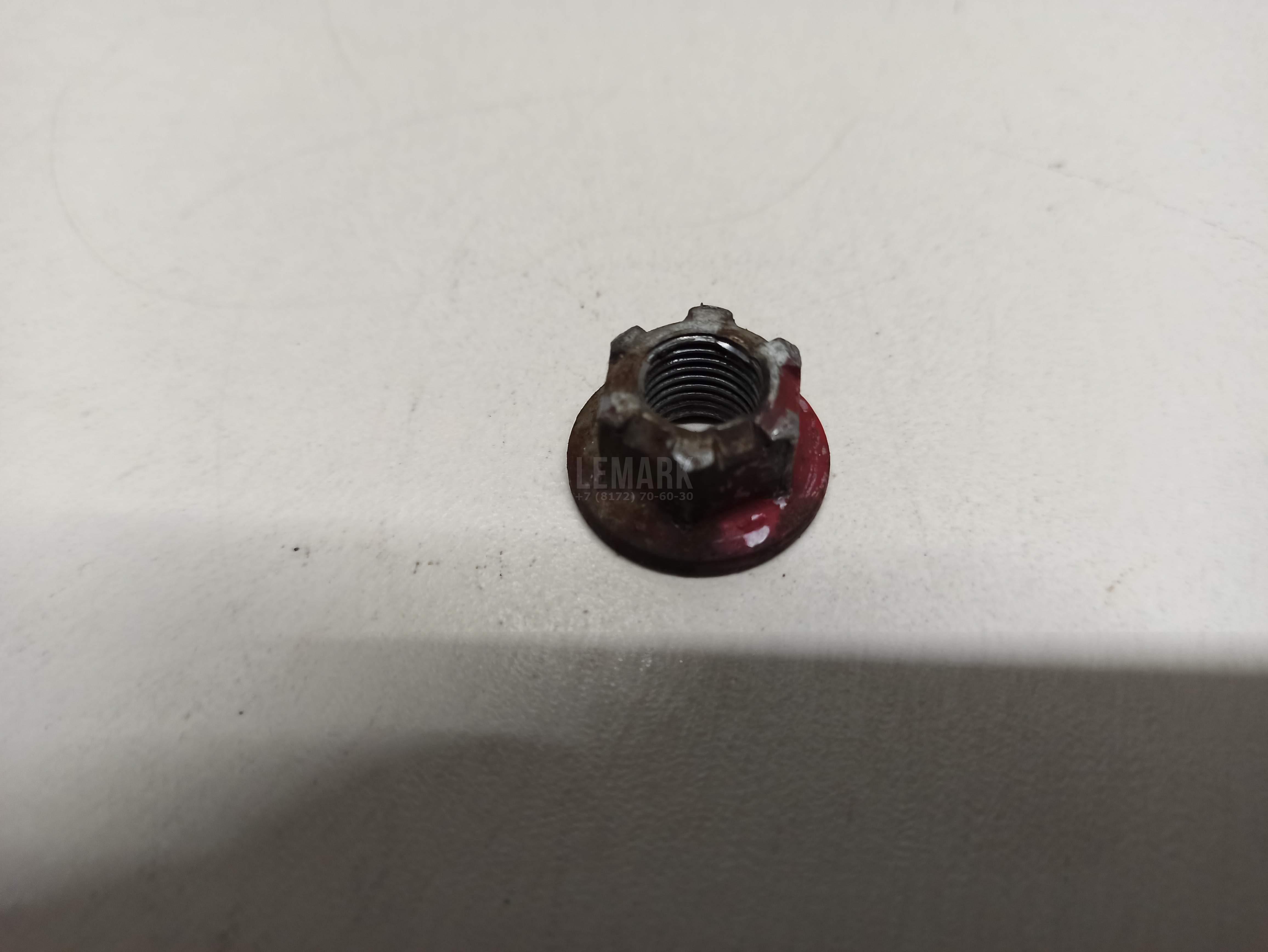 Гайка 40262JA000 Nissan