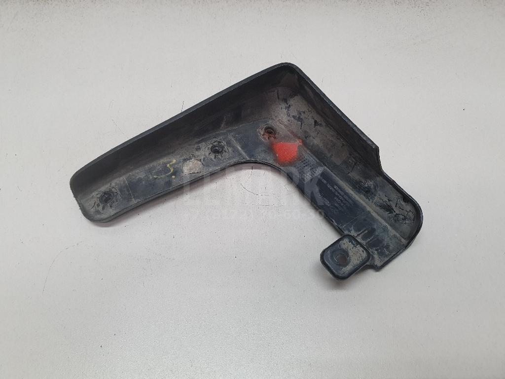 Брызговик передний правый 86832D7000 Hyundai-Kia