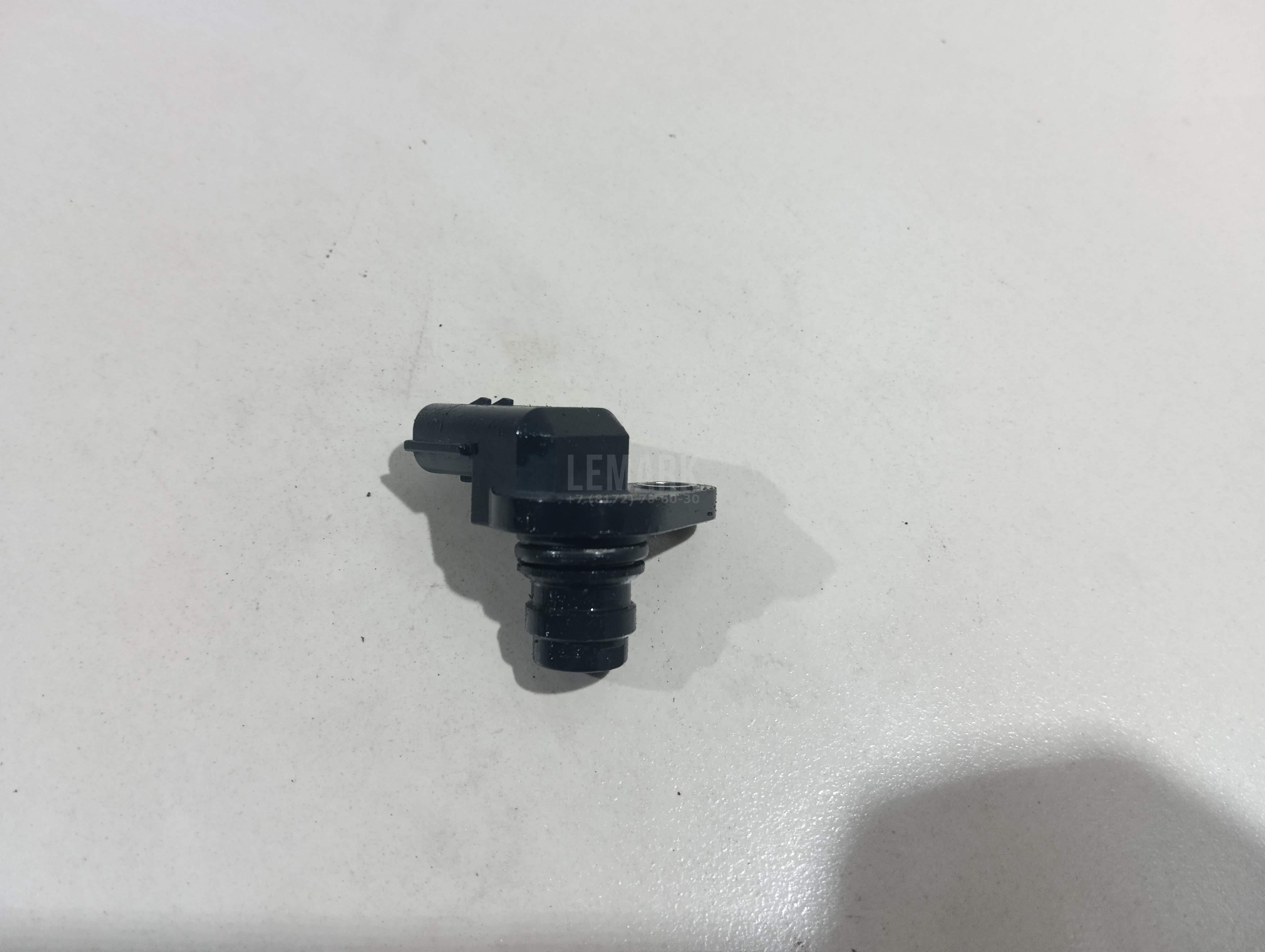 Датчик положения распредвала 8658495 Volvo