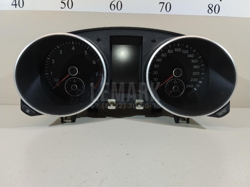 Панель приборов 5K0920871 VAG