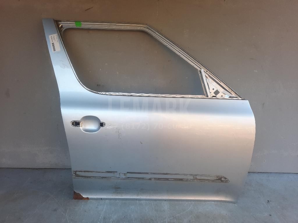 Дверь передняя правая 5L0831056 VAG