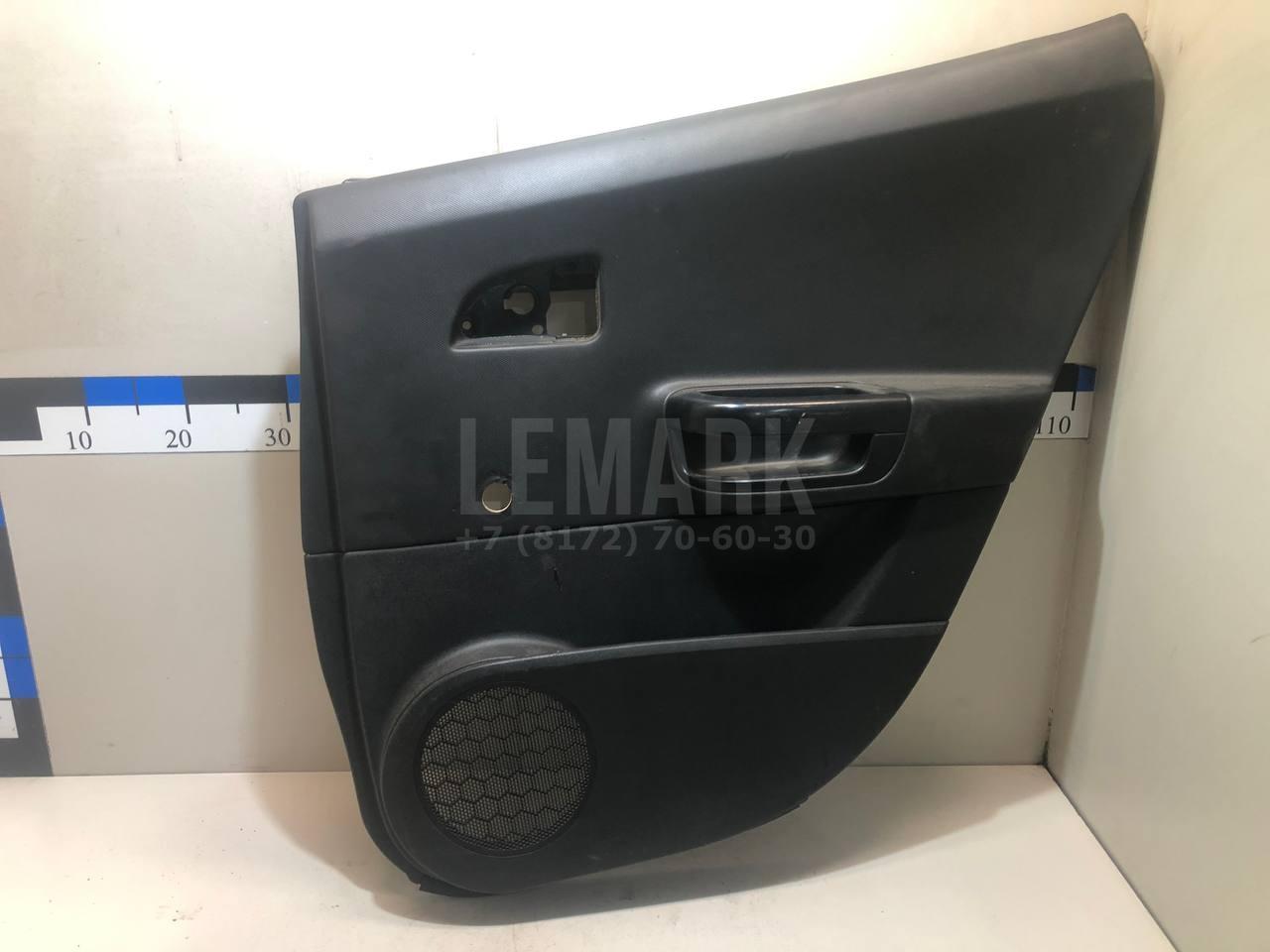 Обшивка двери задней правой 833021H100EQ Hyundai-Kia