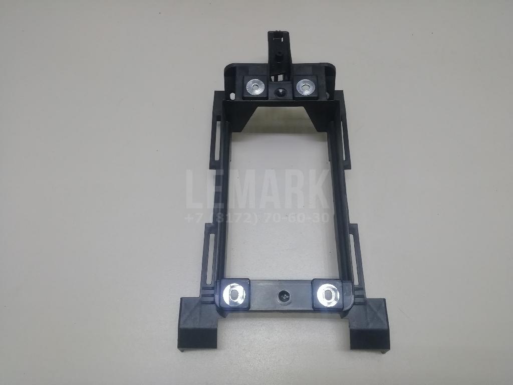 Кронштейн (сопут. товар) для  BMW 1-serie E82/E88 2007-2013