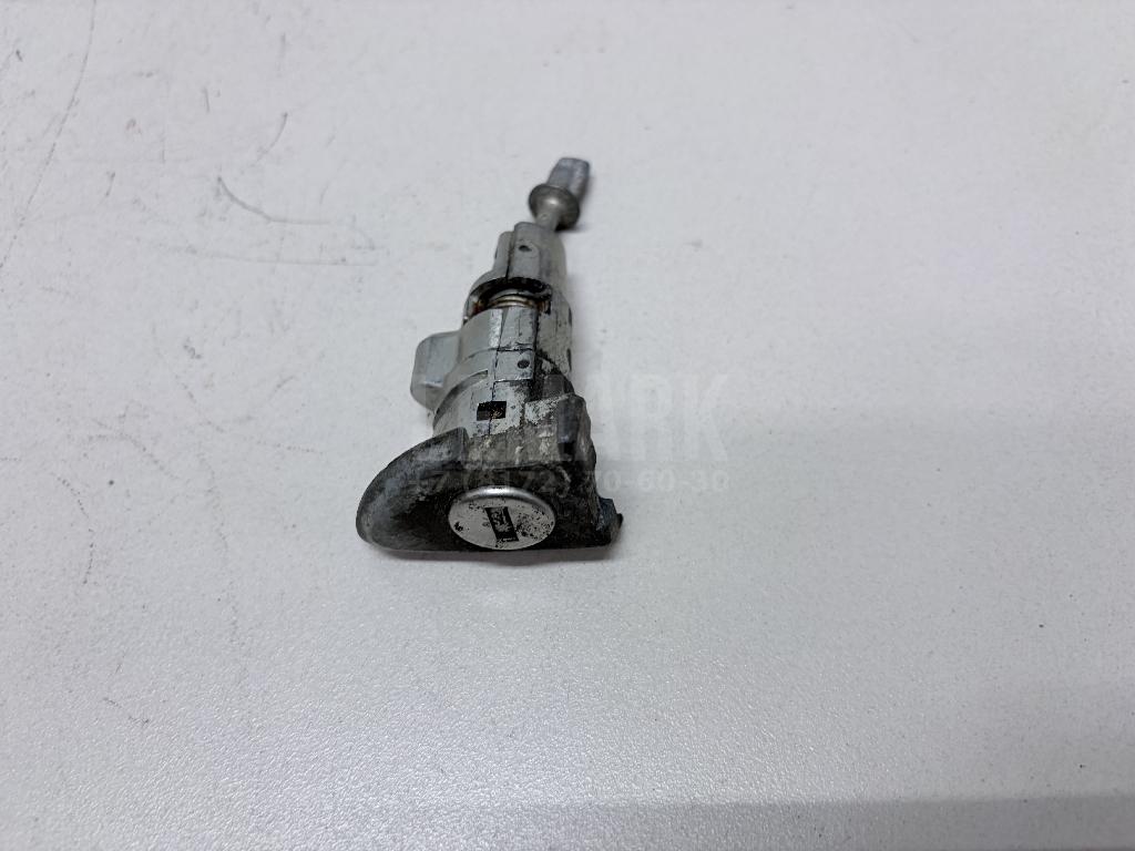 Вставка замка двери лев. 107837167MG VAG