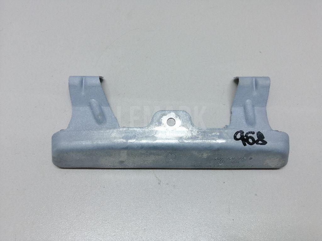 Кронштейн ручки 5L6858687G VAG