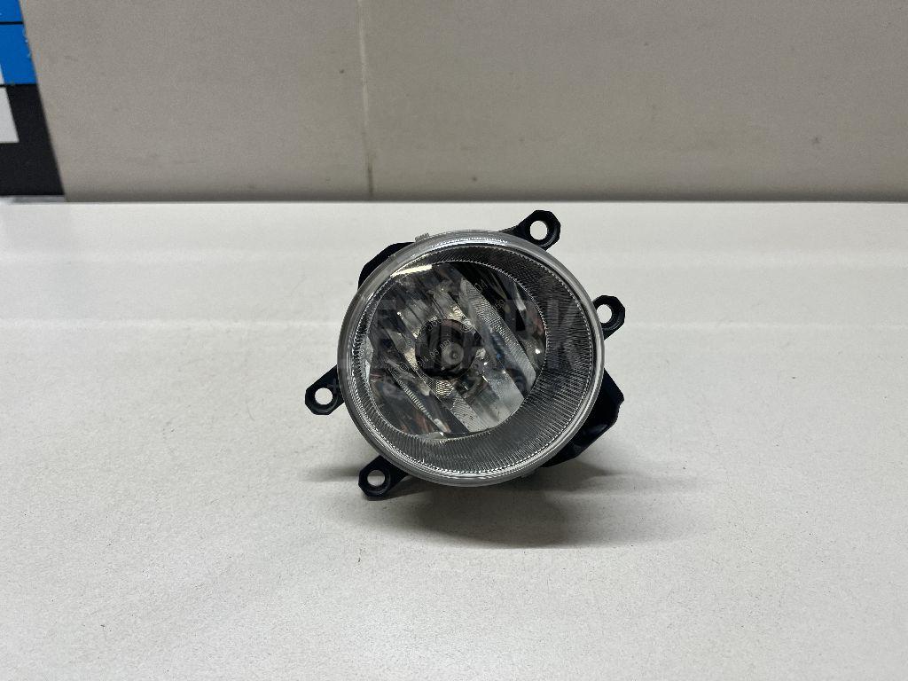Фара противотуманная правая 8121047010 Toyota