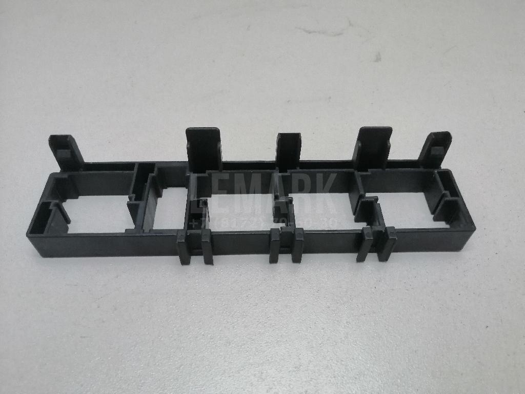 Блок реле для  BMW X5 E70 2007-2013