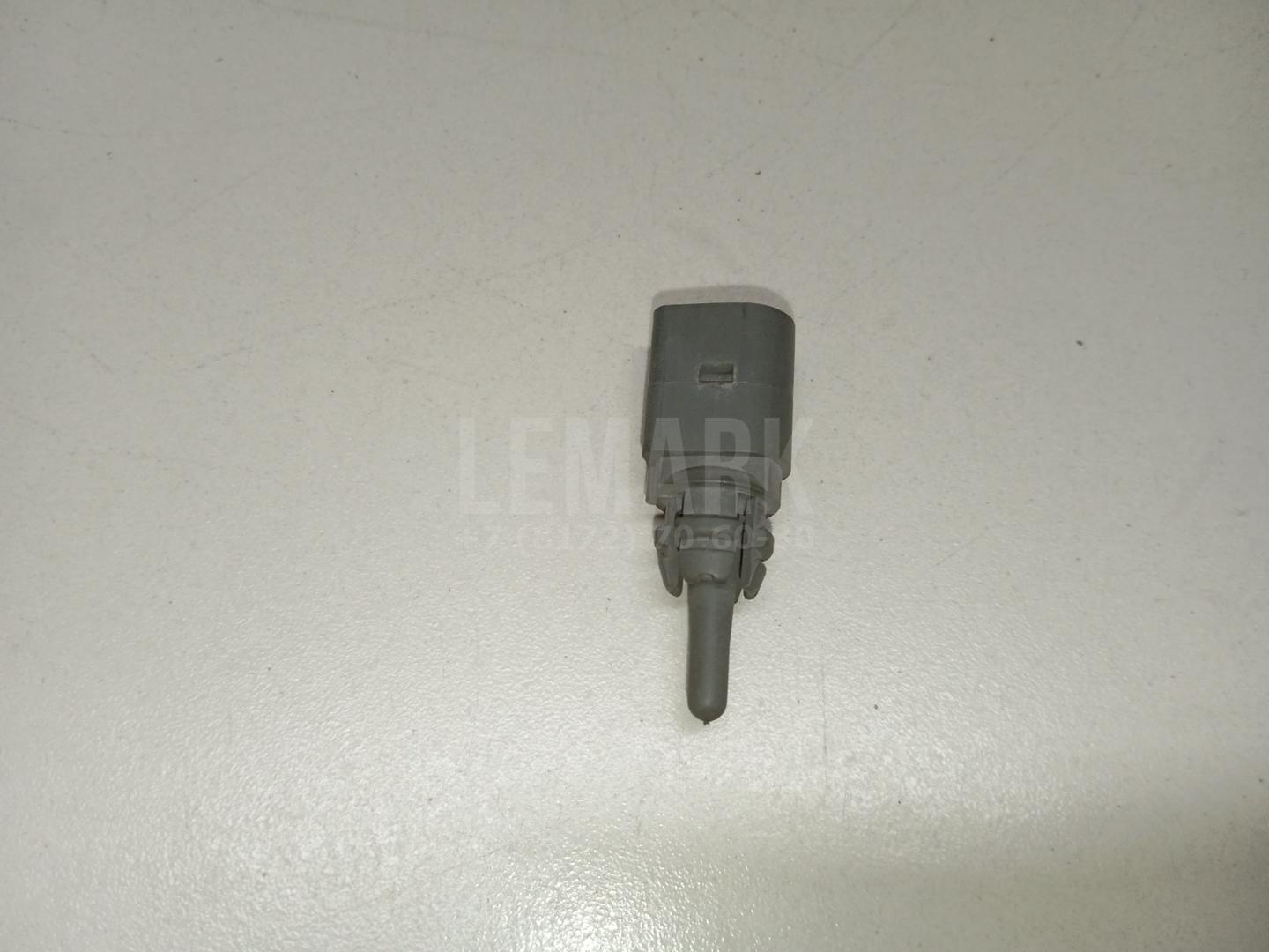 Датчик температуры воздуха 8Z0820535A VAG