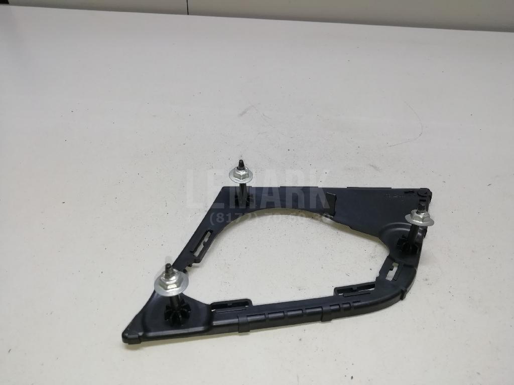 Кронштейн (сопут. товар) для  BMW 1-serie F20/F21 2011-2019