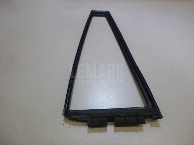 Уплотнитель форточки левой 6818942040 Toyota