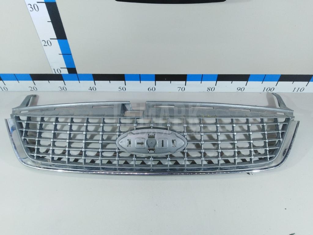 Решетка радиатора 1509636 Ford