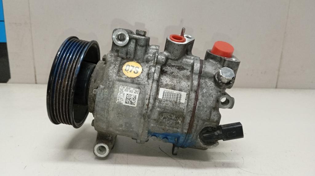 Компрессор кондиционера 5Q0820803 VAG