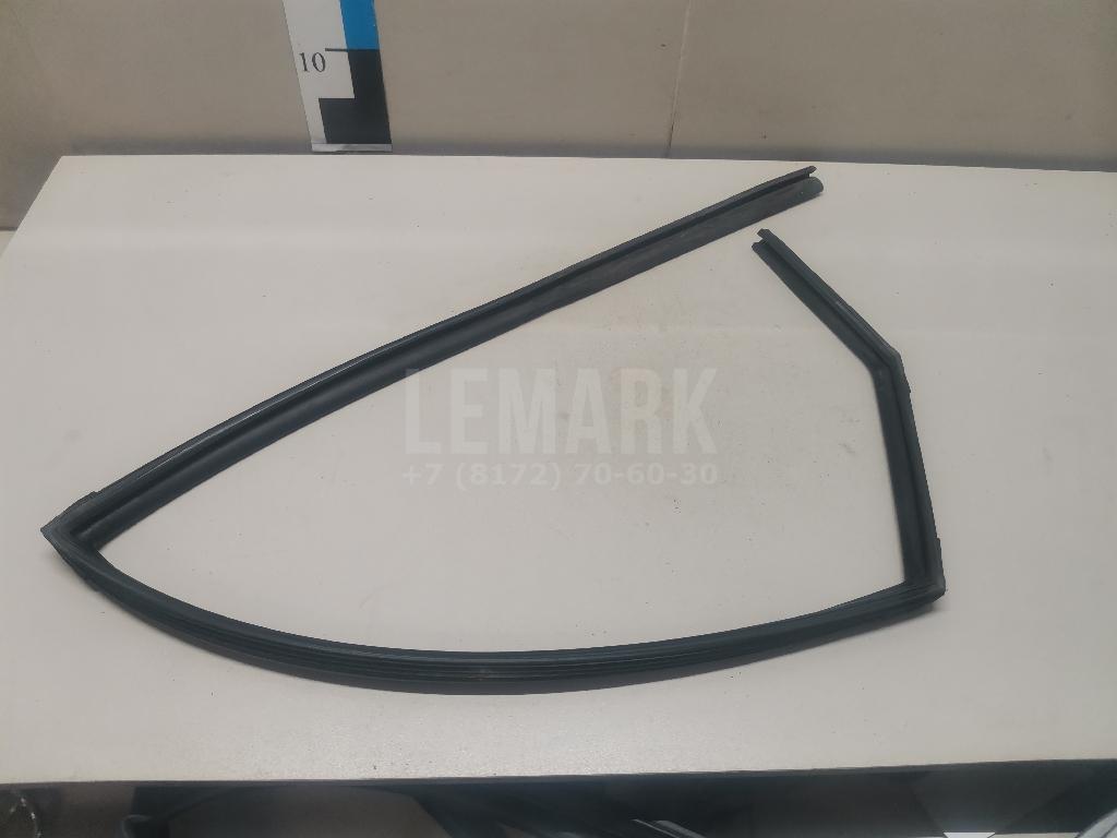 Уплотнитель стекла двери 835401H000 Hyundai-Kia