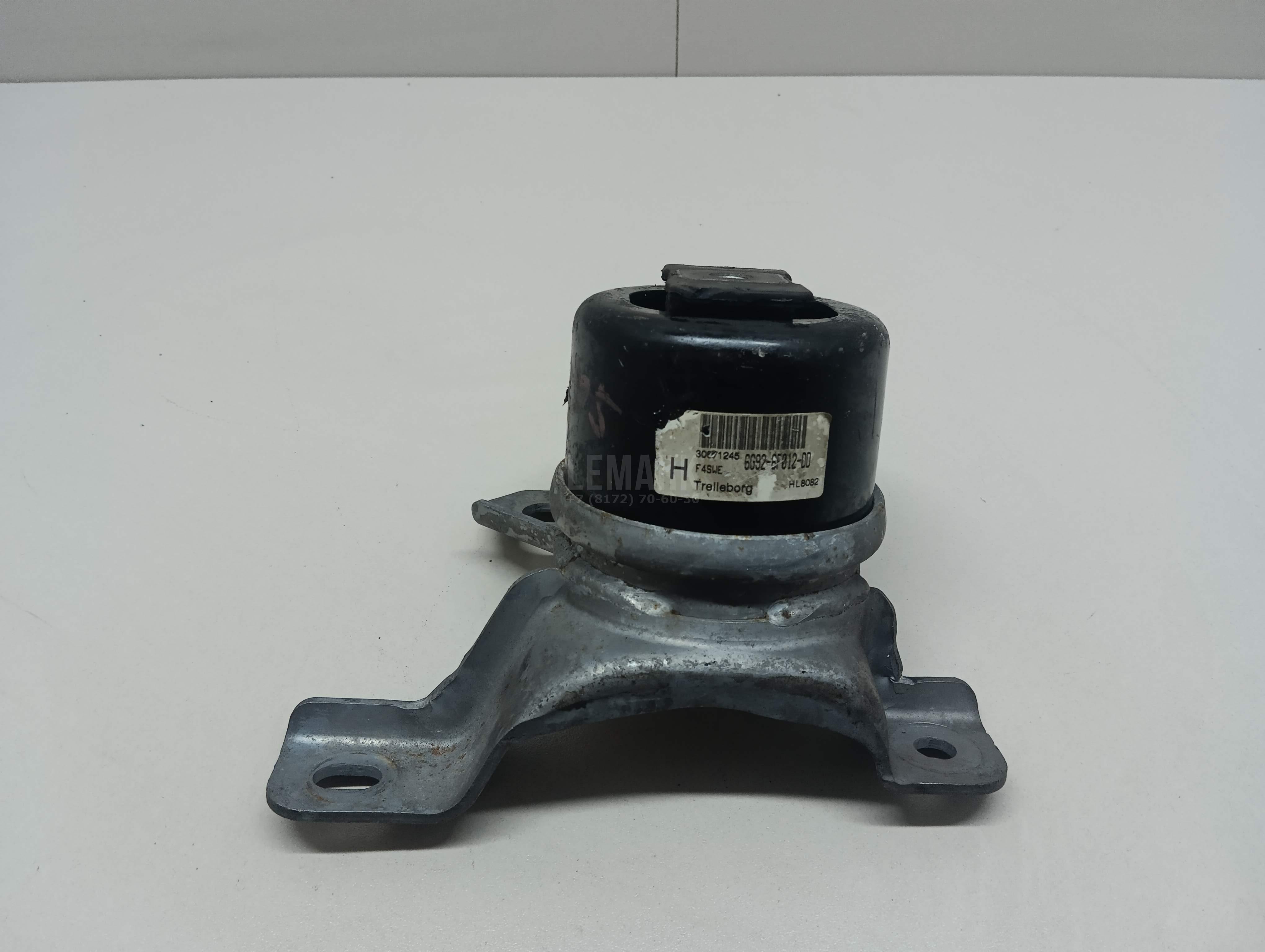 Опора двигателя правая 30671245 Volvo