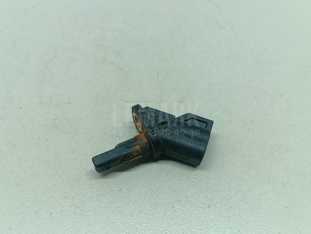 Датчик ABS передний 30748149 Volvo