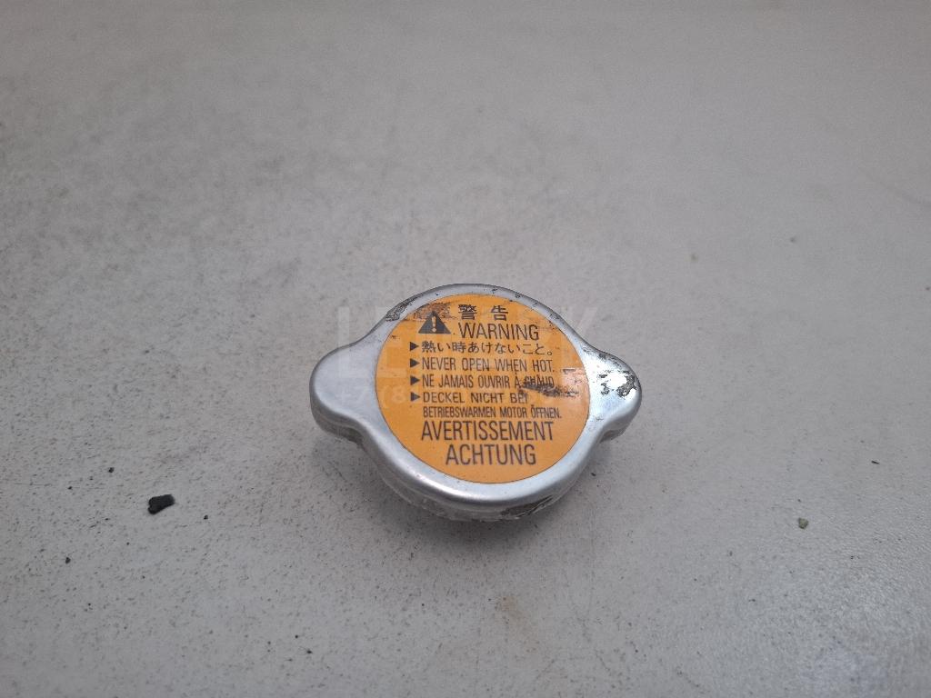 Крышка радиатора MR481252 Mitsubishi