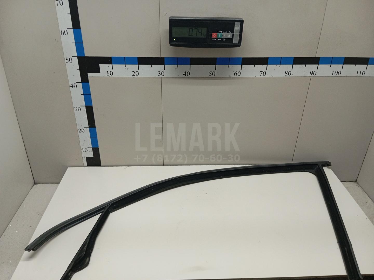 Уплотнитель стекла двери 5K4837431C5AP VAG