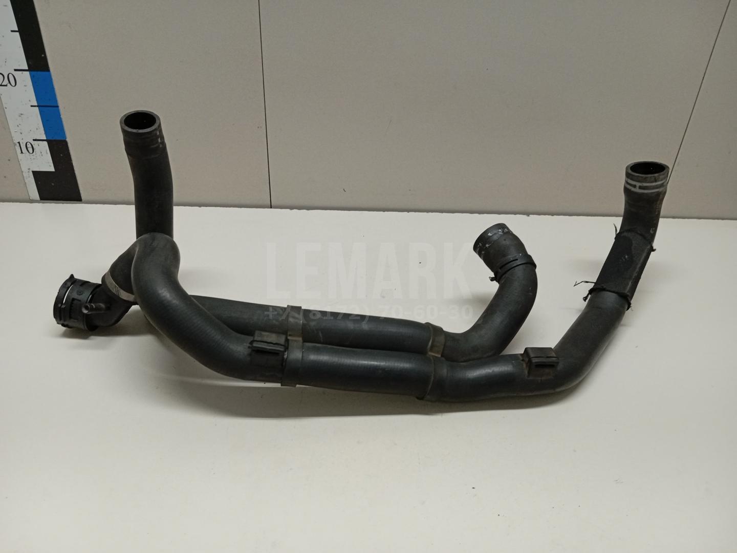 Патрубок радиатора 7L0122101L VAG
