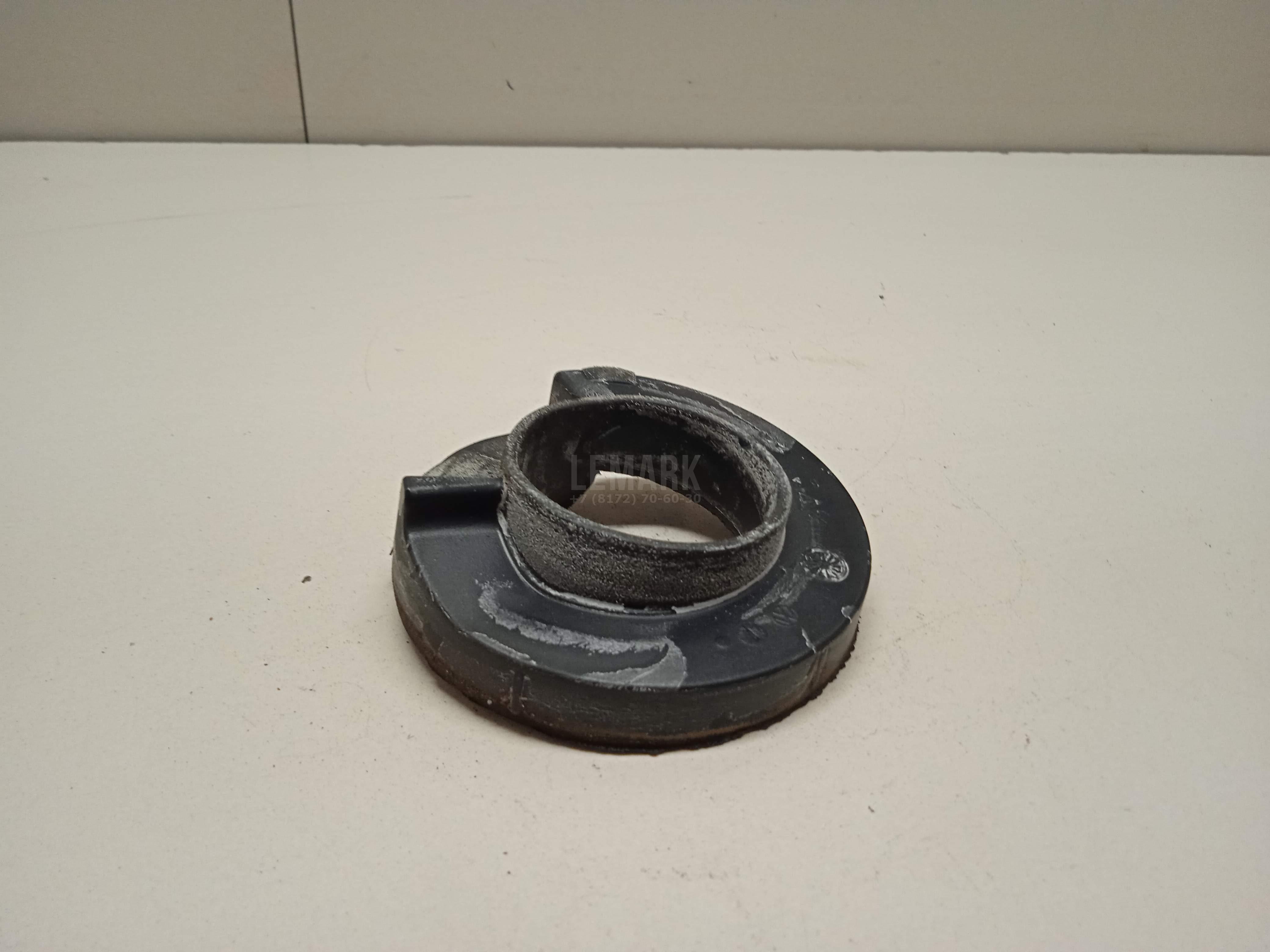 Опора передней пружины нижняя 7L0411190 VAG