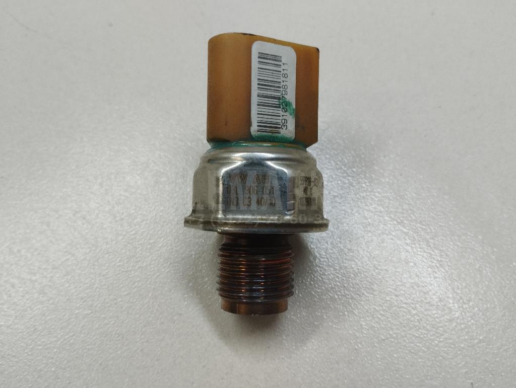 Датчик давления топлива 03L906054A VAG
