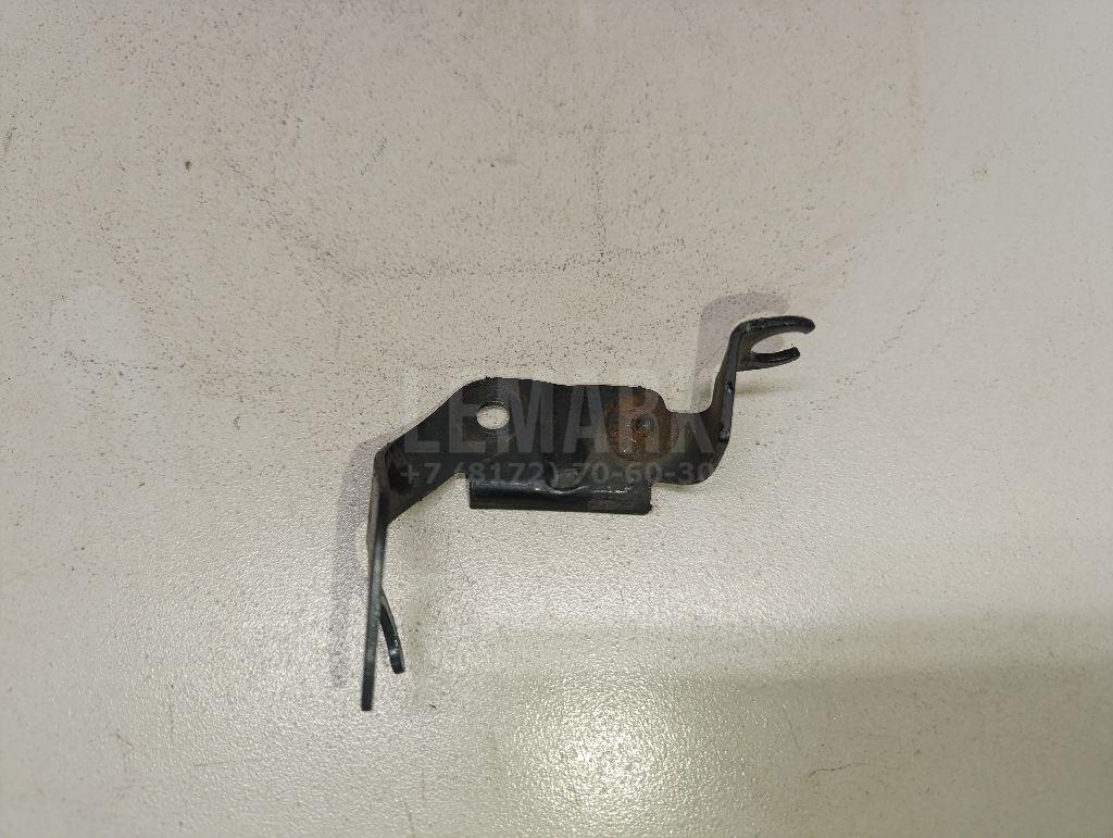 Кронштейн датчика ABS 7L0614513A VAG