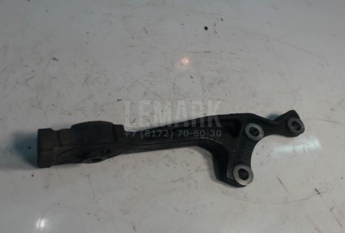 Кронштейн дифференциала 5238060100 Toyota