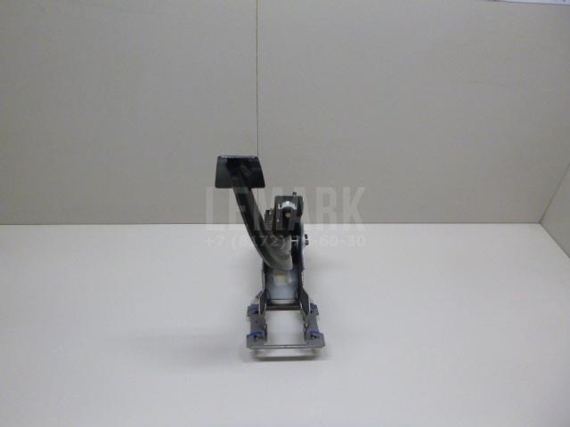 Педаль тормоза 328002S005 Hyundai-Kia