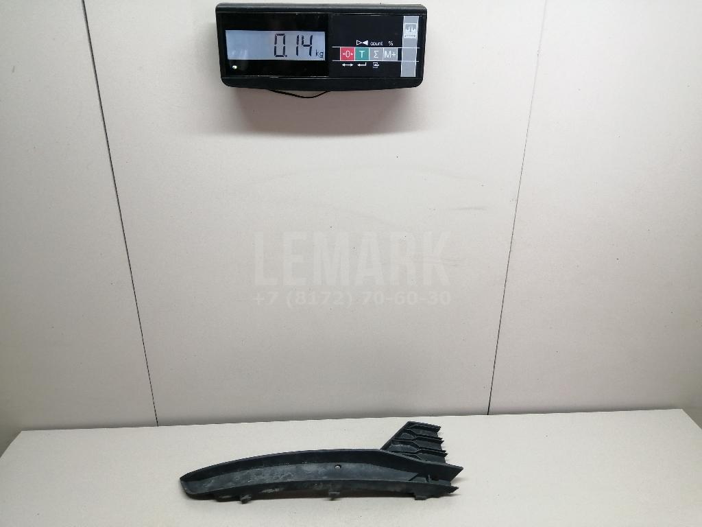 Решетка в бампер правая 5JA807682A9B9 VAG