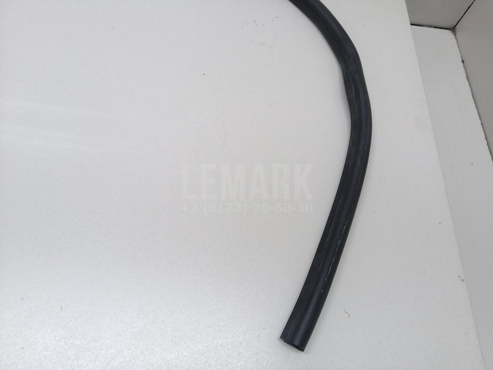 Уплотнитель капота для  BMW 7-serie G11/G12 2015-2022