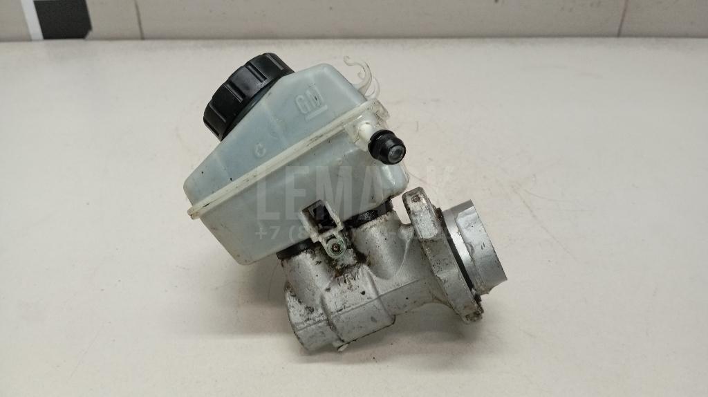 Цилиндр тормозной главный 558388 GM