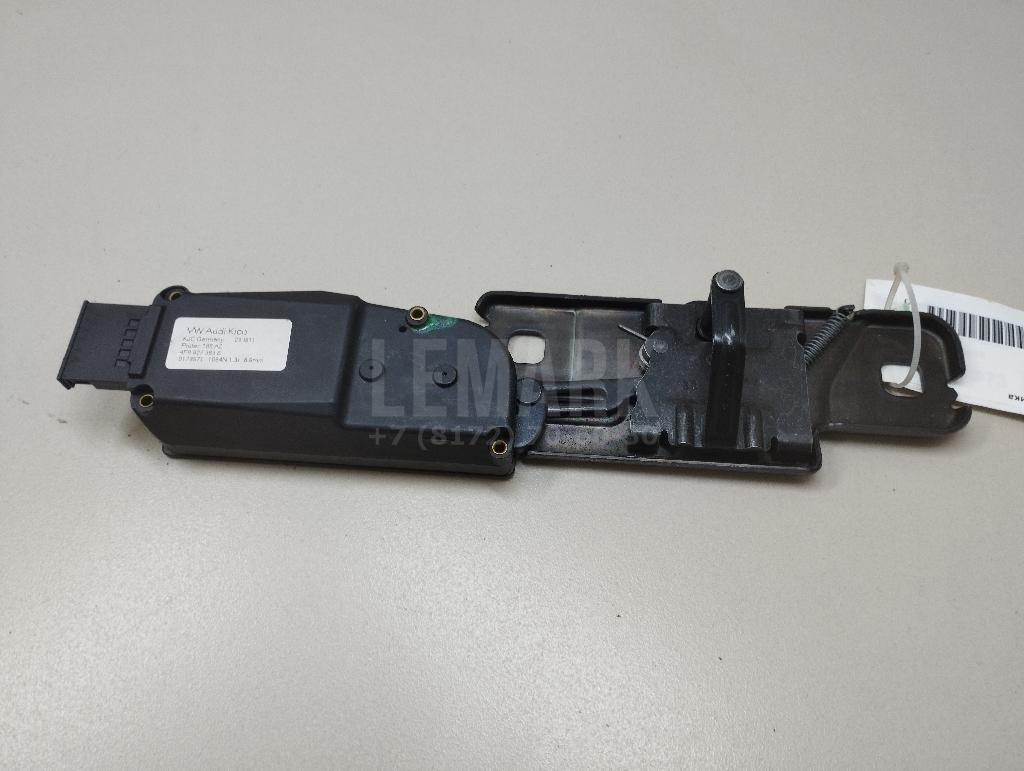 Ответная часть замка багажника 4F9827383E VAG