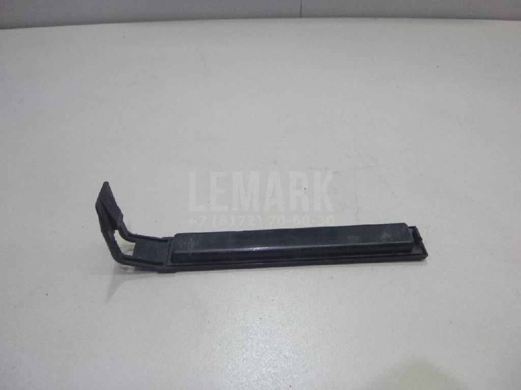 Крышка салонного фильтра 27276EN000 Nissan