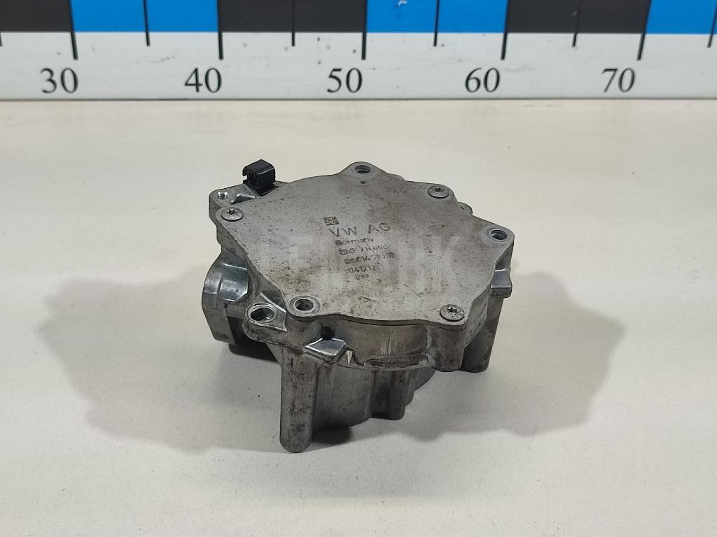 Насос вакуумный 06K145100B VAG