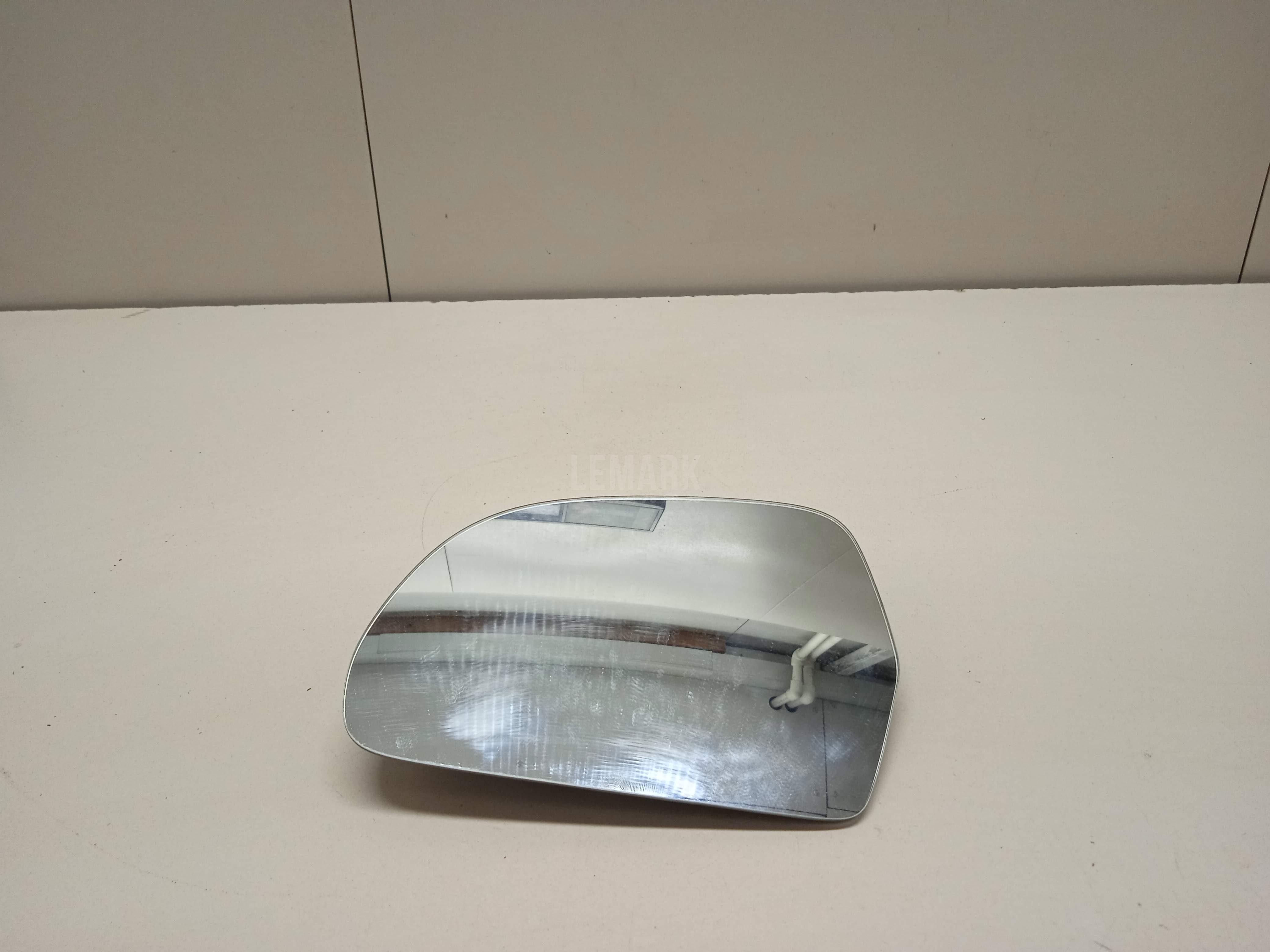 Стекло зеркала электрического левого 4F0857535AE VAG