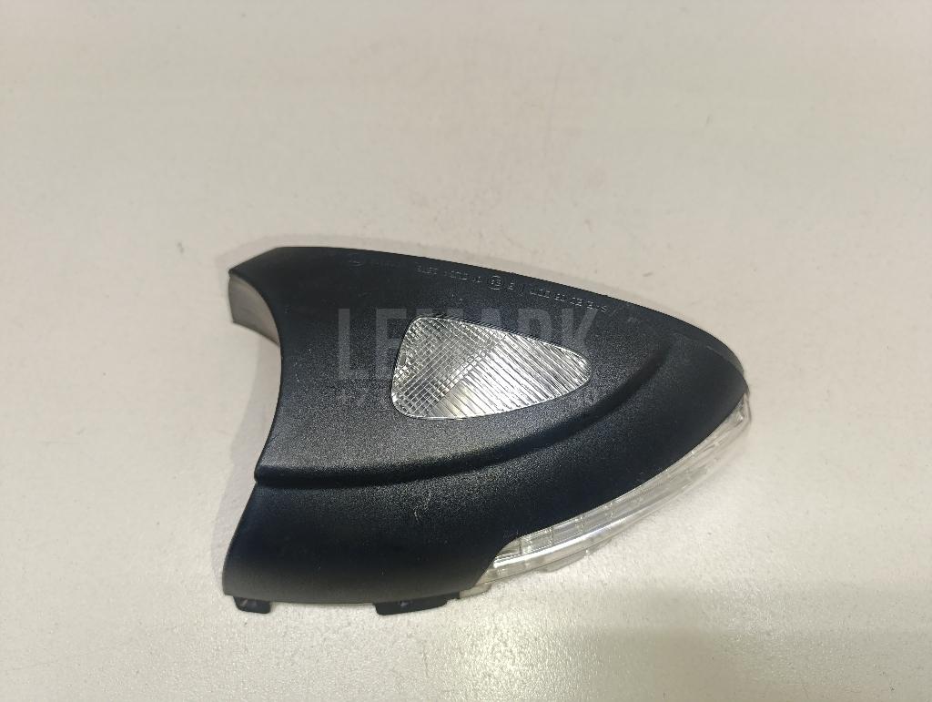 Повторитель в зеркало 5N0949102C VAG