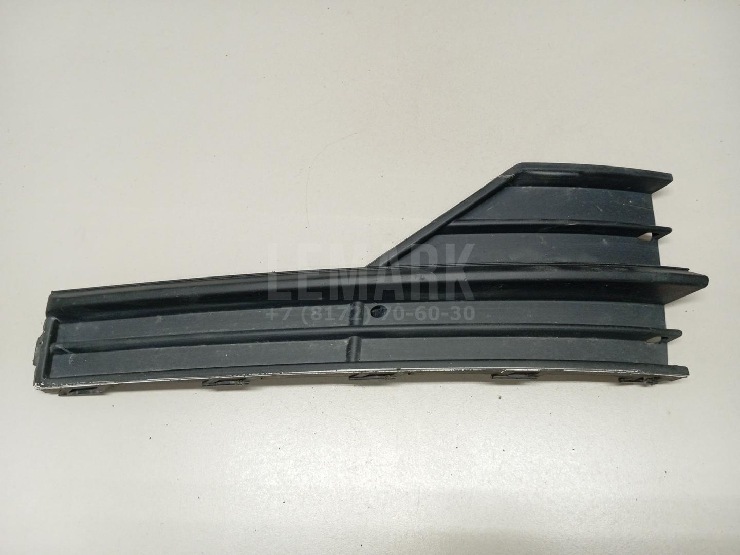 Решетка в бампер правая 5ED853666A9B9 VAG