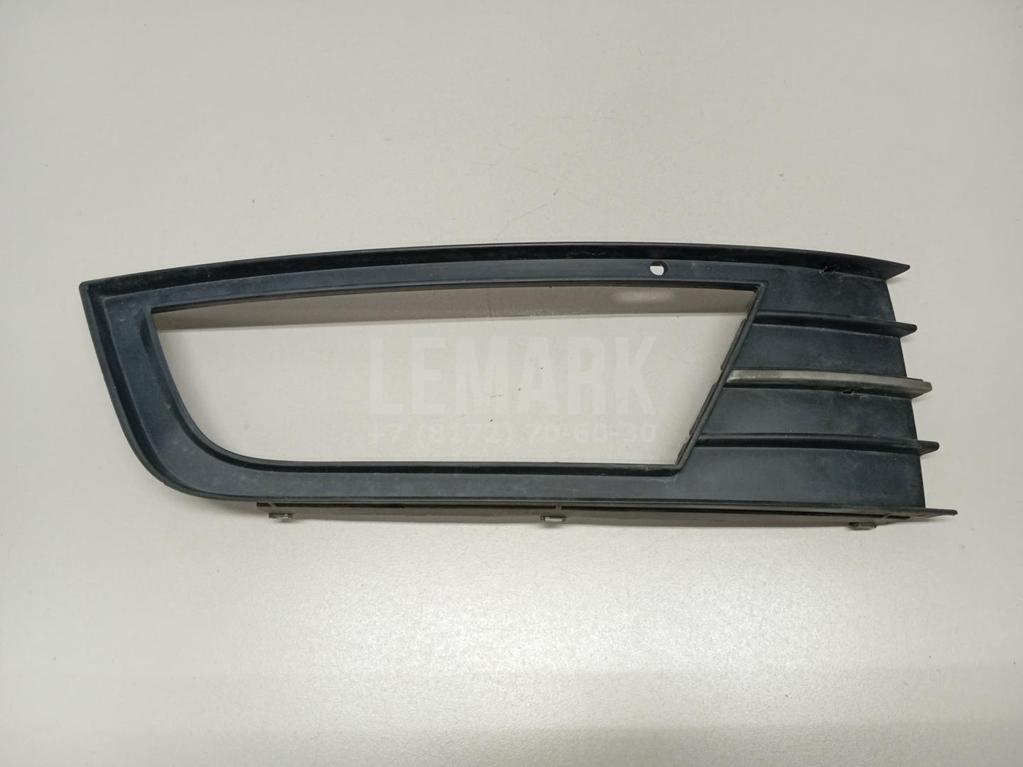 Решетка в бампер правая 5ED854662ARYP VAG