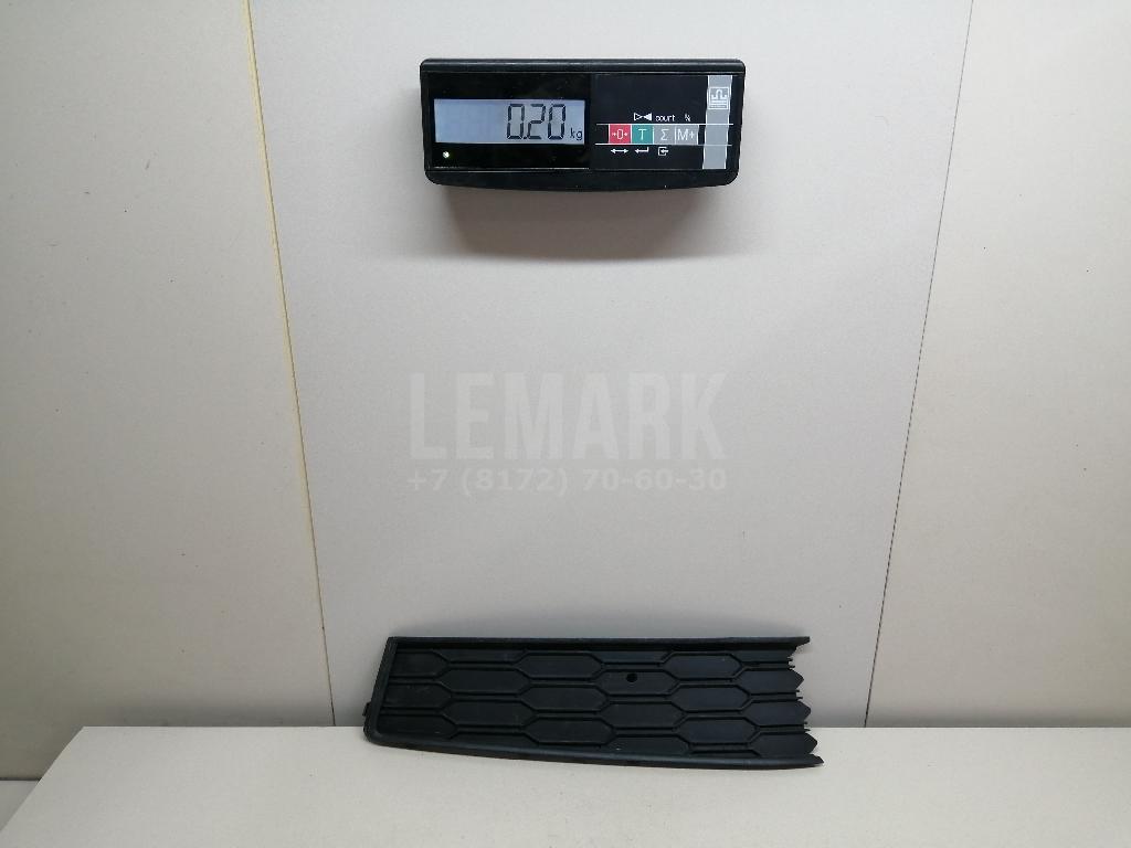 Решетка в бампер правая 60U807682A9B9 VAG